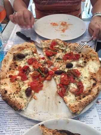 Antica Pizza Fritta da Zia Esterina Sorbillo